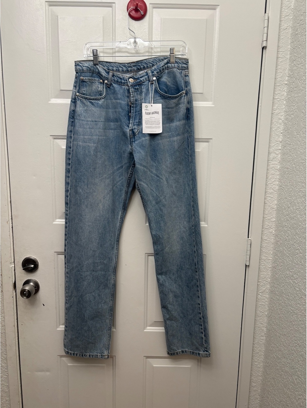 Djerf Avenue light wash straight leg jeans size 30